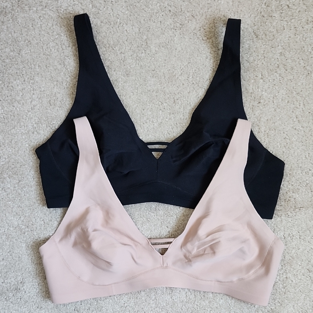 Pair Of Soma Essentials Unlined Wireless Bras 36b